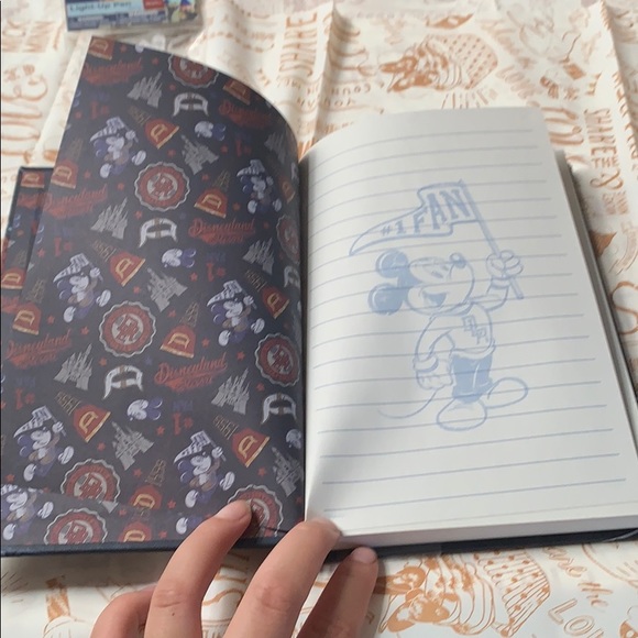Disneyland Notebook + Light Up Pen - Picture 6 of 6